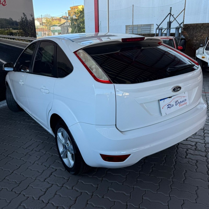 FOCUS 1.6 8V FLEX 4P MANUAL - 2013 - CAXIAS DO SUL