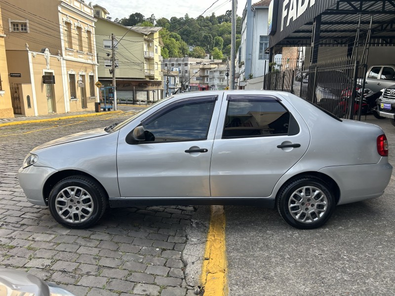 siena 1.0 mpi el 8v flex 4p manual 2012 garibaldi