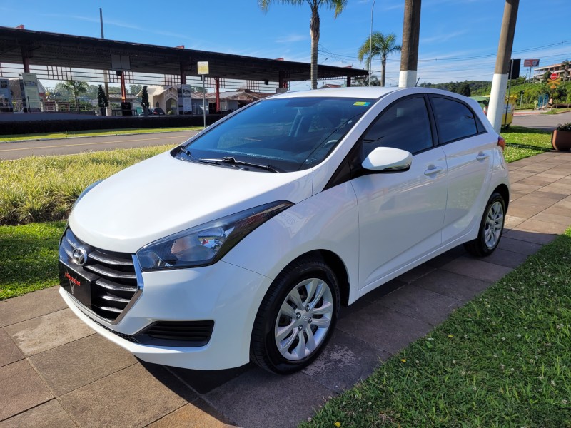 HB20 1.0 COMFORT PLUS 12V FLEX 4P MANUAL - 2018 - CARLOS BARBOSA
