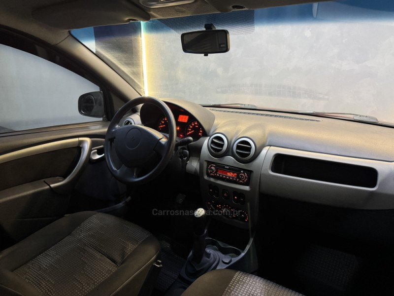 SANDERO 1.6 EXPRESSION 8V FLEX 4P MANUAL - 2011 - NOVO HAMBURGO