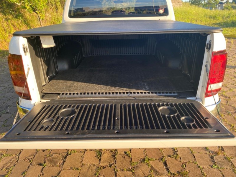 AMAROK 3.0 V6 TDI HIGHLINE CD DIESEL 4MOTION AUTOMÁTICO - 2022 - BENTO GONçALVES