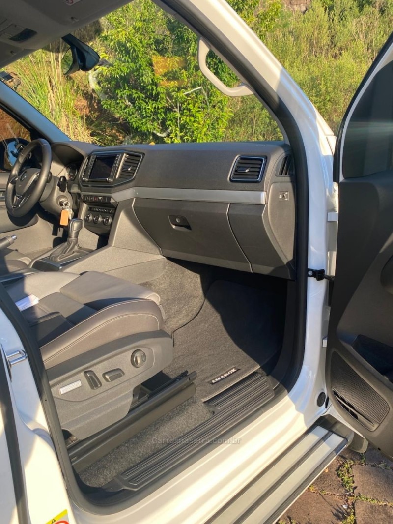 AMAROK 3.0 V6 TDI HIGHLINE CD DIESEL 4MOTION AUTOMÁTICO - 2022 - BENTO GONçALVES