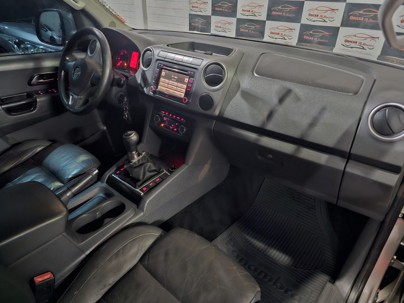 AMAROK 2.0 HIGHLINE 4X4 CD 16V TURBO INTERCOOLER DIESEL 4P MANUAL - 2011 - CAXIAS DO SUL