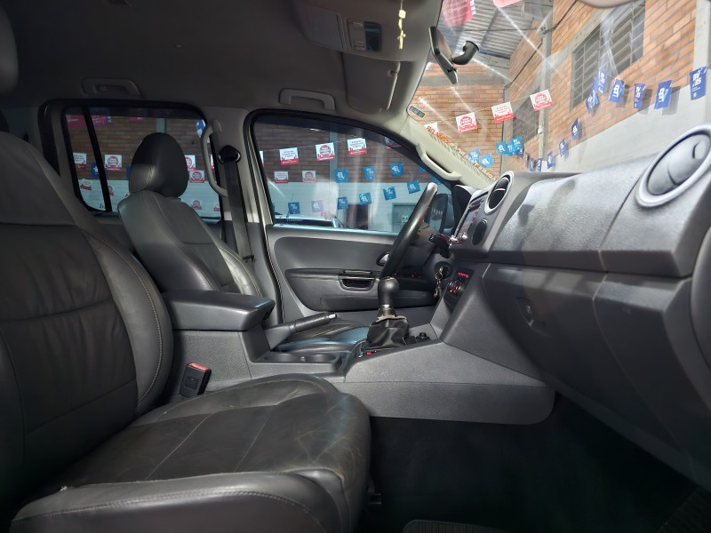 AMAROK 2.0 HIGHLINE 4X4 CD 16V TURBO INTERCOOLER DIESEL 4P MANUAL - 2011 - CAXIAS DO SUL