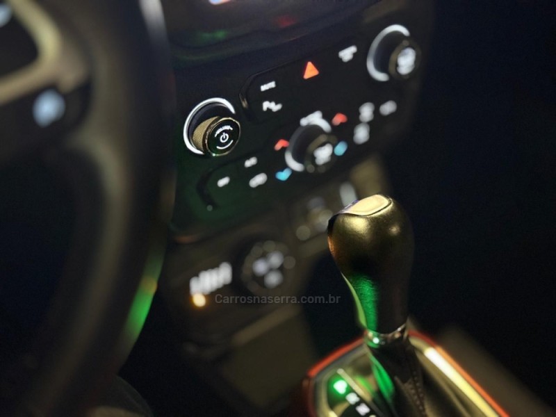 RENEGADE 2.0 16V TURBO DIESEL TRAILHAWK 4P 4X4 AUTOMÁTICO - 2020 - FARROUPILHA