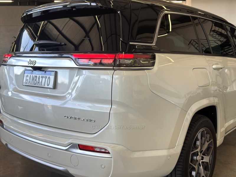 COMMANDER 1.3 OVERLAND T270 16V 4X2 TURBO FLEX 4P AUTOMÁTICO - 2023 - BENTO GONçALVES