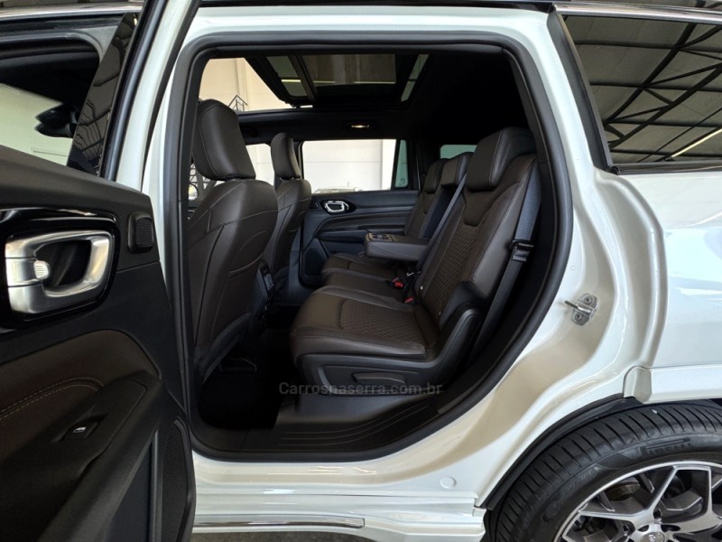 COMMANDER 1.3 OVERLAND T270 16V 4X2 TURBO FLEX 4P AUTOMÁTICO - 2023 - BENTO GONçALVES