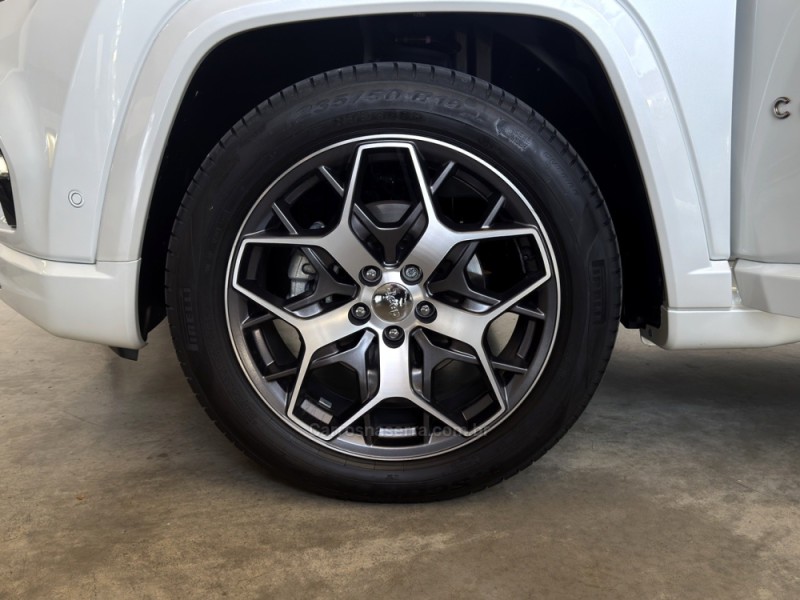 COMMANDER 1.3 OVERLAND T270 16V 4X2 TURBO FLEX 4P AUTOMÁTICO - 2023 - BENTO GONçALVES