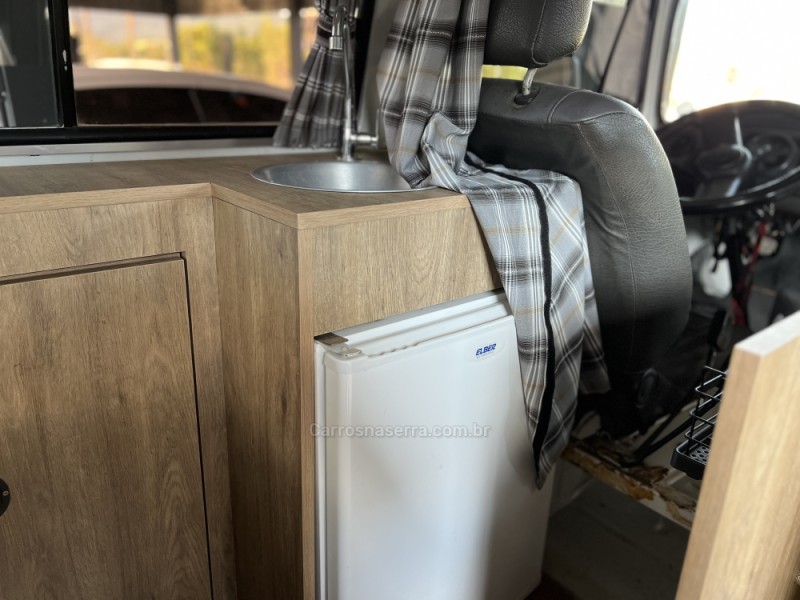 KOMBI 1.4 MI STD 8V FLEX 3P MANUAL - 2007 - BOM PRINCíPIO