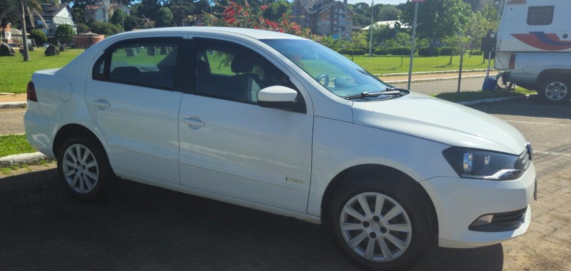 VOYAGE 1.0 MI CITY 8V FLEX 4P MANUAL - 2013 - CANELA