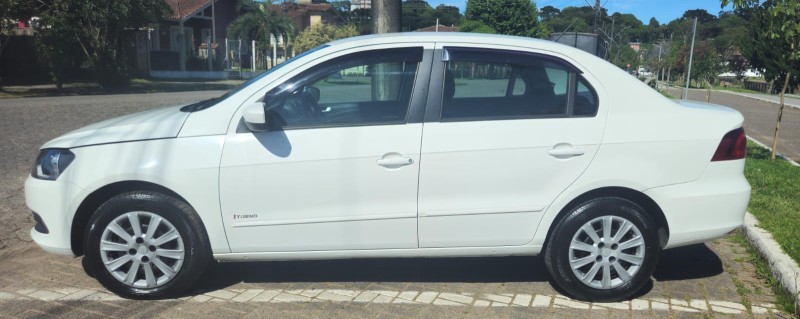 VOYAGE 1.0 MI CITY 8V FLEX 4P MANUAL - 2013 - CANELA