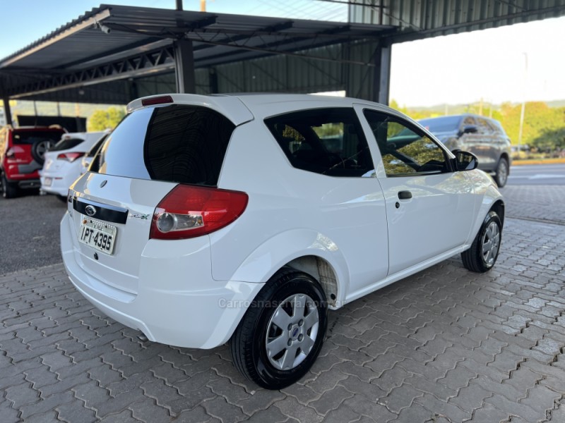 KA 1.0 MPI CLASS 8V FLEX 2P MANUAL - 2009 - BOM PRINCíPIO