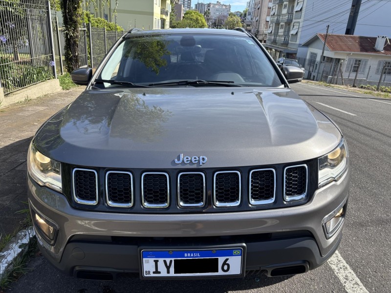 COMPASS 2.0 16V DIESEL LONGITUDE 4X4 AUTOMÁTICO - 2018 - FARROUPILHA