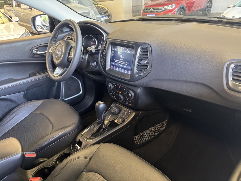 COMPASS 2.0 16V DIESEL LONGITUDE 4X4 AUTOMÁTICO - 2018 - FARROUPILHA