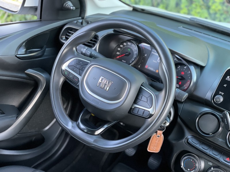 CRONOS 1.3 DRIVE 8V FLEX 4P MANUAL - 2023 - FARROUPILHA