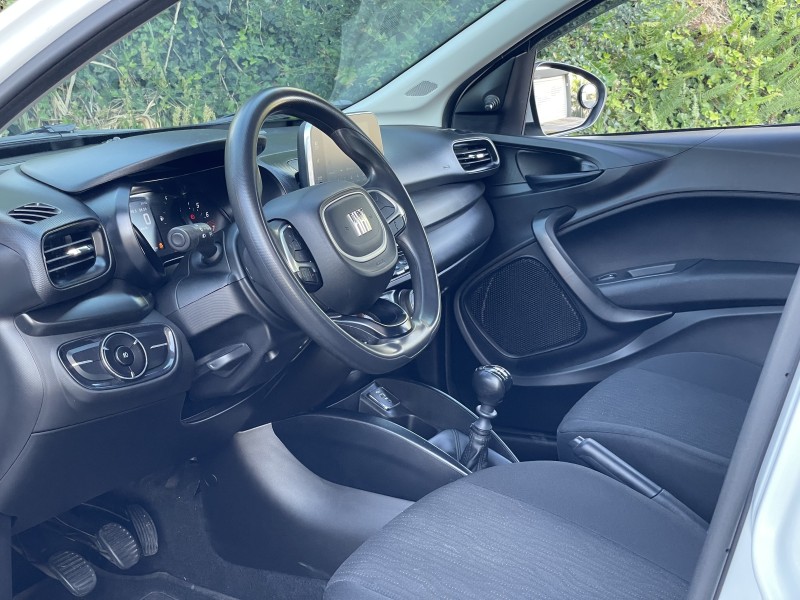 CRONOS 1.3 DRIVE 8V FLEX 4P MANUAL - 2023 - FARROUPILHA