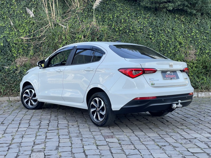 CRONOS 1.3 DRIVE 8V FLEX 4P MANUAL - 2023 - FARROUPILHA