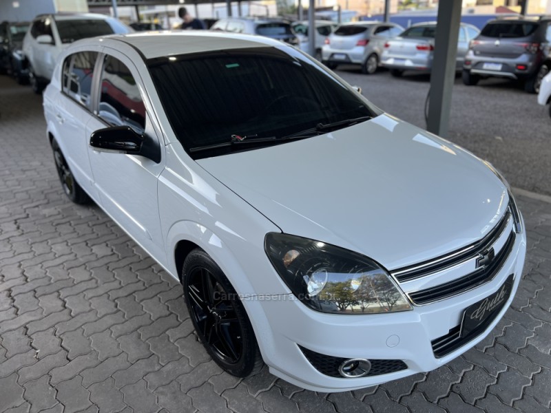 VECTRA 2.0 MPFI GT HATCH 8V FLEX 4P MANUAL - 2011 - BOM PRINCíPIO