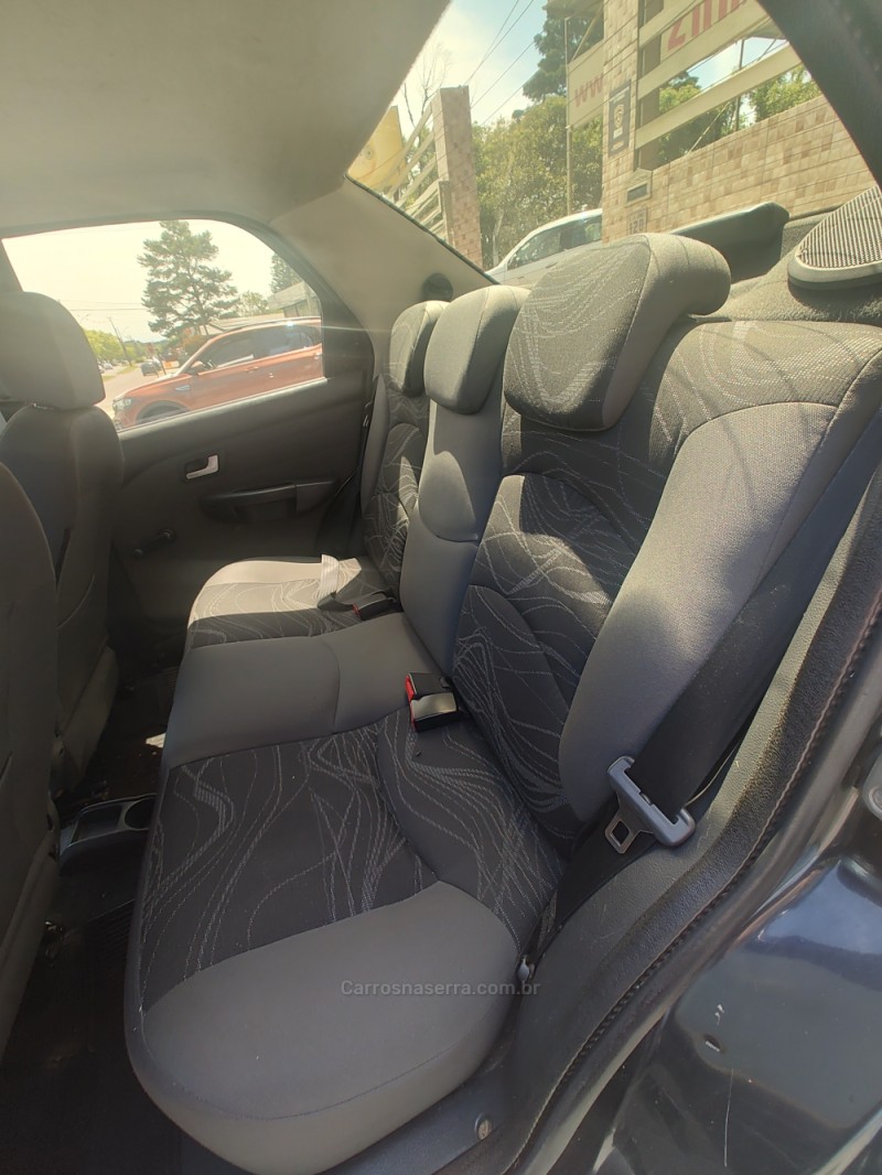 SIENA 1.0 MPI EL 8V FLEX 4P MANUAL - 2013 - CANELA