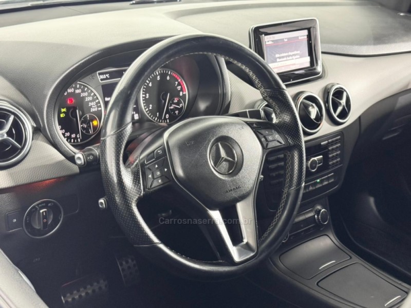 B 200 1.6 SPORT TURBO FLEX 4P AUTOMÁTICO - 2014 - ESTâNCIA VELHA