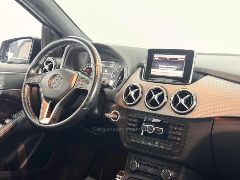 B 200 1.6 SPORT TURBO FLEX 4P AUTOMÁTICO - 2014 - ESTâNCIA VELHA
