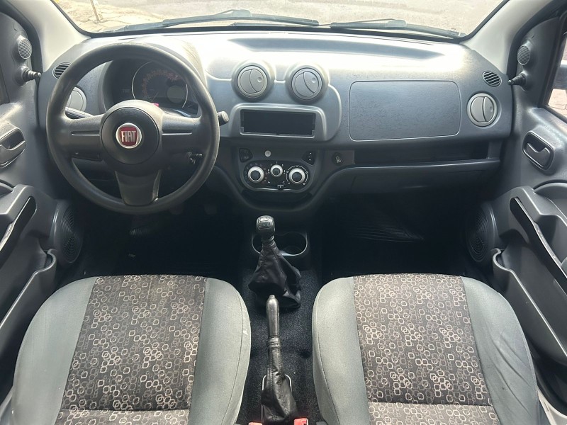 UNO 1.0 EVO VIVACE 8V FLEX 4P MANUAL - 2011 - TRêS COROAS