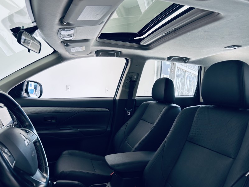 OUTLANDER 2.0 16V GASOLINA 4P AUTOMÁTICO - 2014 - CAXIAS DO SUL