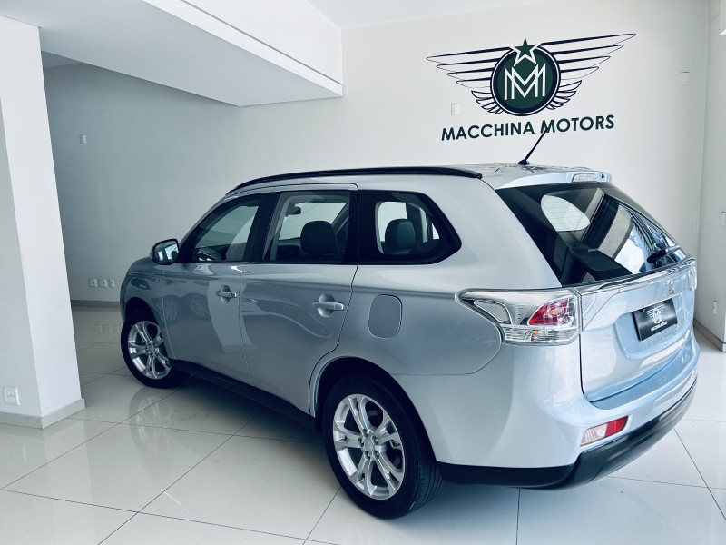 OUTLANDER 2.0 16V GASOLINA 4P AUTOMÁTICO - 2014 - CAXIAS DO SUL