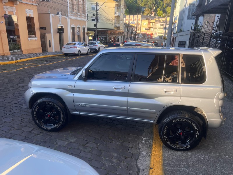 pajero tr4 2.0 4x4 16v 133cv flex 4p manual 2008 garibaldi