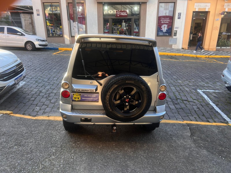 PAJERO TR4 2.0 4X4 16V 133CV FLEX 4P MANUAL - 2008 - GARIBALDI