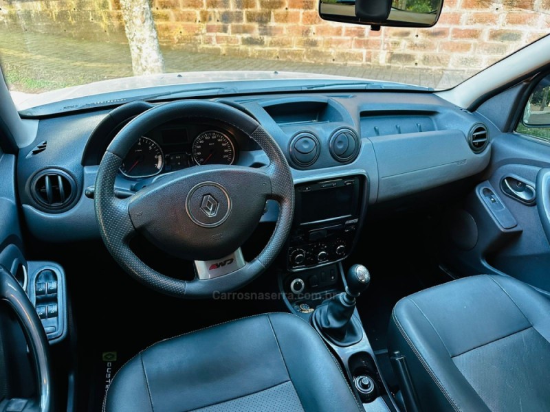 DUSTER 2.0 DAKAR 4X4 16V FLEX 4P MANUAL - 2013 - FARROUPILHA