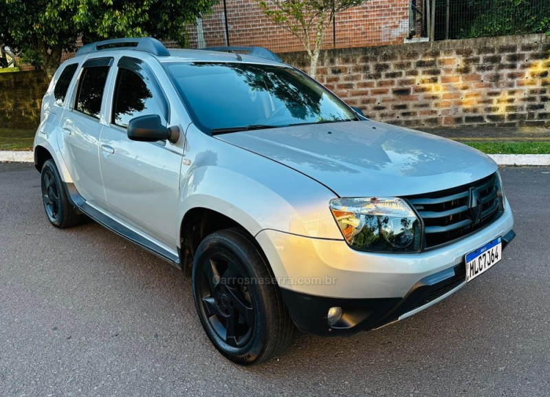 DUSTER 2.0 DAKAR 4X4 16V FLEX 4P MANUAL - 2013 - FARROUPILHA