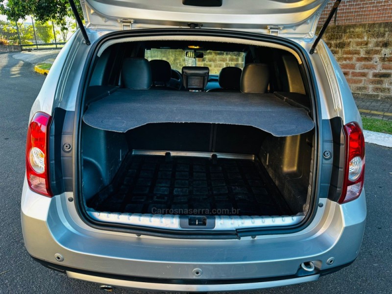 DUSTER 2.0 DAKAR 4X4 16V FLEX 4P MANUAL - 2013 - FARROUPILHA