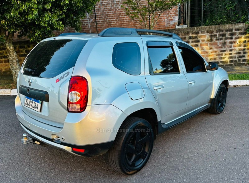 DUSTER 2.0 DAKAR 4X4 16V FLEX 4P MANUAL - 2013 - FARROUPILHA