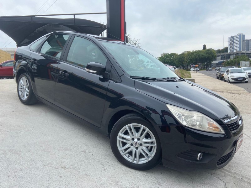 focus 2.0 ghia sedan 16v flex 4p manual 2013 caxias do sul