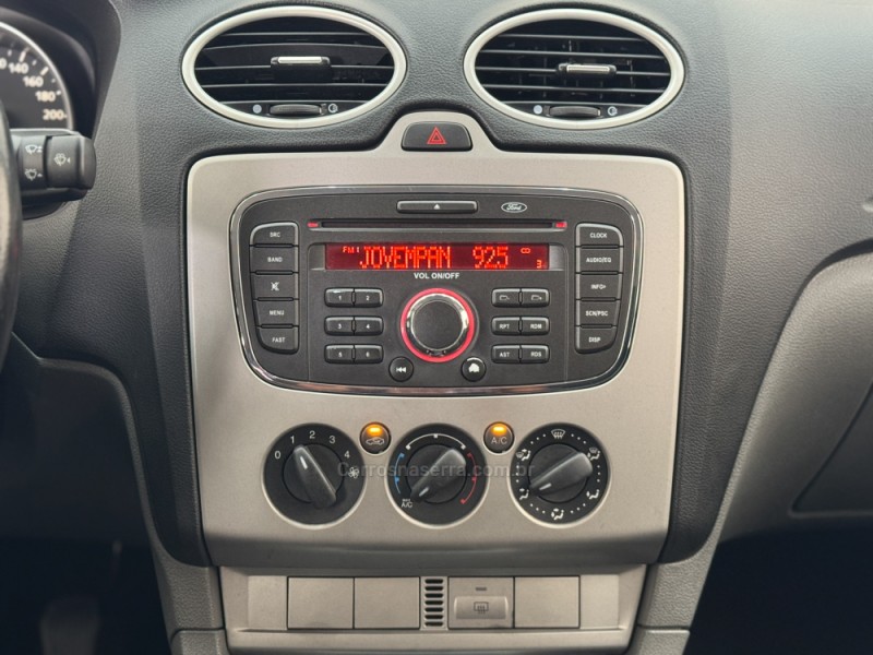 FOCUS 1.6 SE 16V FLEX 4P MANUAL - 2013 - CARLOS BARBOSA