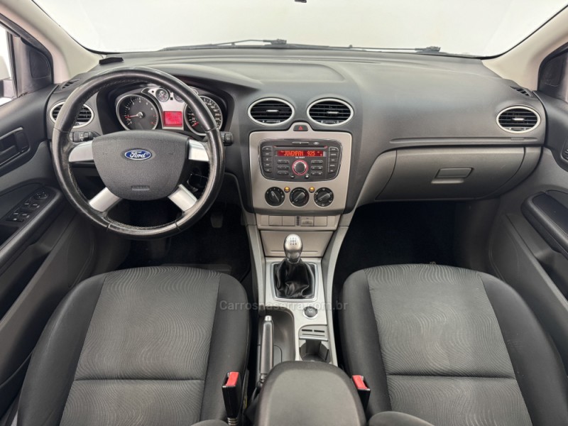 FOCUS 1.6 SE 16V FLEX 4P MANUAL - 2013 - CARLOS BARBOSA