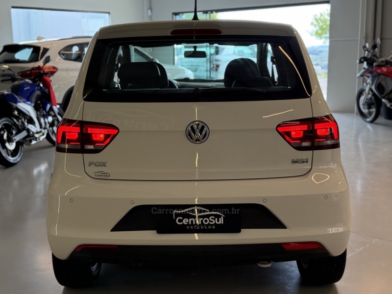 FOX 1.6 MI ROCK IN RIO 8V FLEX 4P MANUAL - 2016 - CARLOS BARBOSA