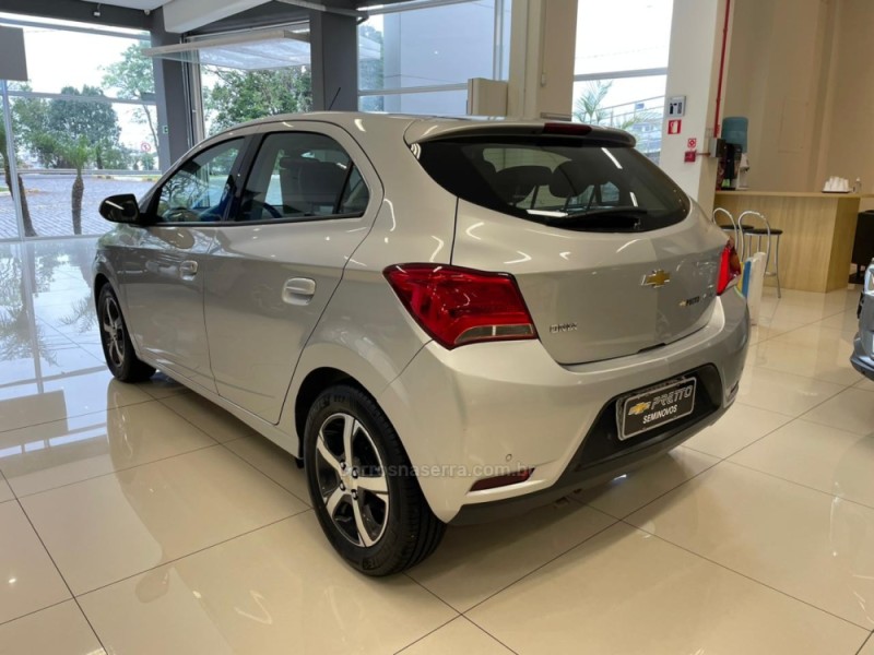 ONIX 1.4 MPFI LTZ 8V FLEX 4P MANUAL - 2019 - VERANóPOLIS