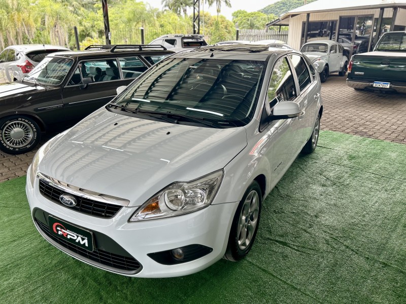 FOCUS 2.0 TITANIUM HATCH 16V FLEX 4P AUTOMÁTICO - 2013 - SãO SEBASTIãO DO CAí