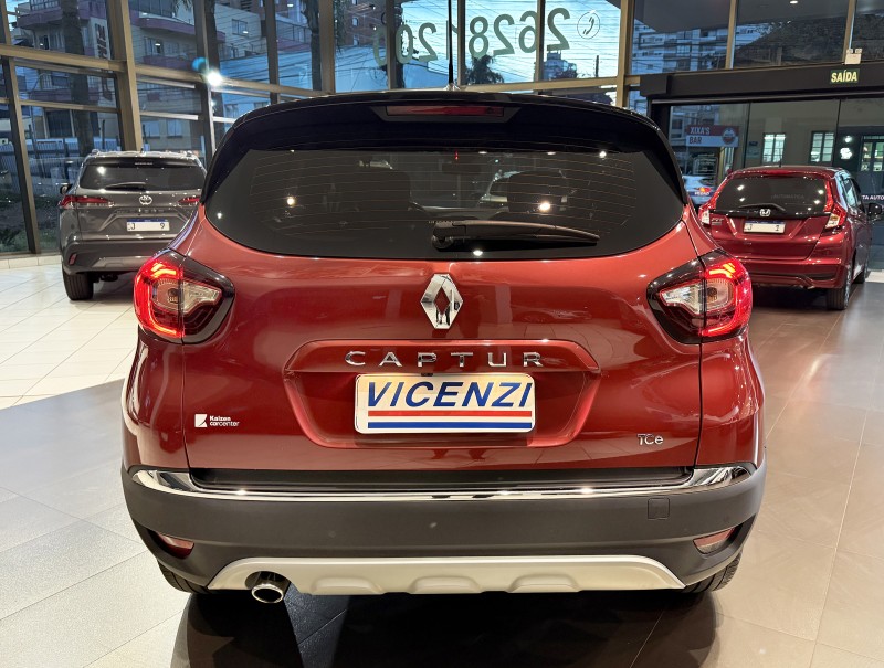 CAPTUR 1.3 INTENSE TURBO 16V FLEX 5P AUTOMÁTICO - 2022 - FARROUPILHA