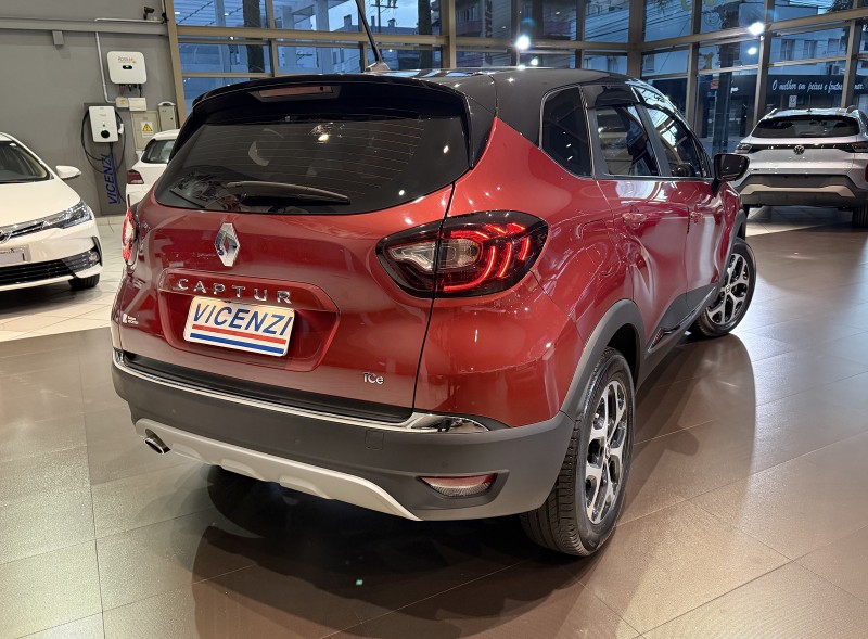 CAPTUR 1.3 INTENSE TURBO 16V FLEX 5P AUTOMÁTICO - 2022 - FARROUPILHA