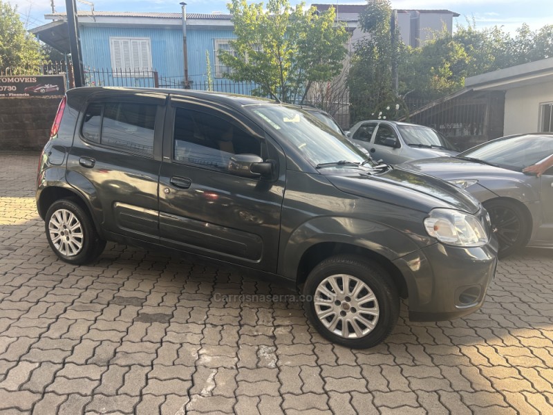 UNO 1.0 EVO VIVACE 8V FLEX 4P MANUAL - 2011 - CAXIAS DO SUL