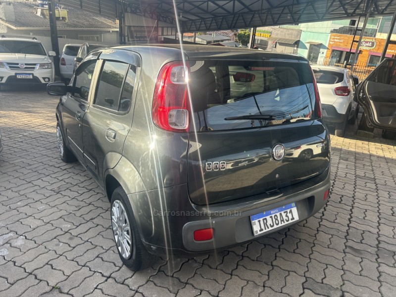 UNO 1.0 EVO VIVACE 8V FLEX 4P MANUAL - 2011 - CAXIAS DO SUL