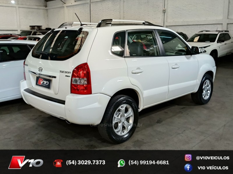 TUCSON 2.0 MPFI GLS 16V 143CV 2WD FLEX 4P AUTOMÁTICO - 2015 - CAXIAS DO SUL