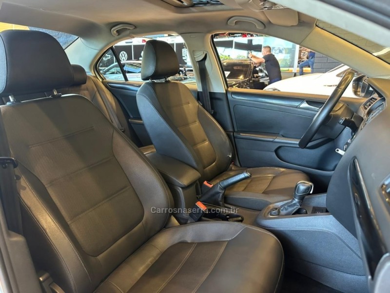 JETTA 2.0 COMFORTLINE FLEX 4P TIPTRONIC - 2012 - CAXIAS DO SUL