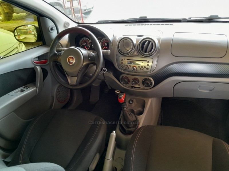 PALIO 1.6 MPI SPORTING 16V FLEX 4P MANUAL - 2013 - VERANóPOLIS