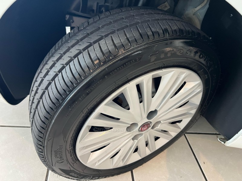 PUNTO 1.4 ATTRACTIVE ITALIA 8V FLEX 4P MANUAL - 2013 - CAXIAS DO SUL