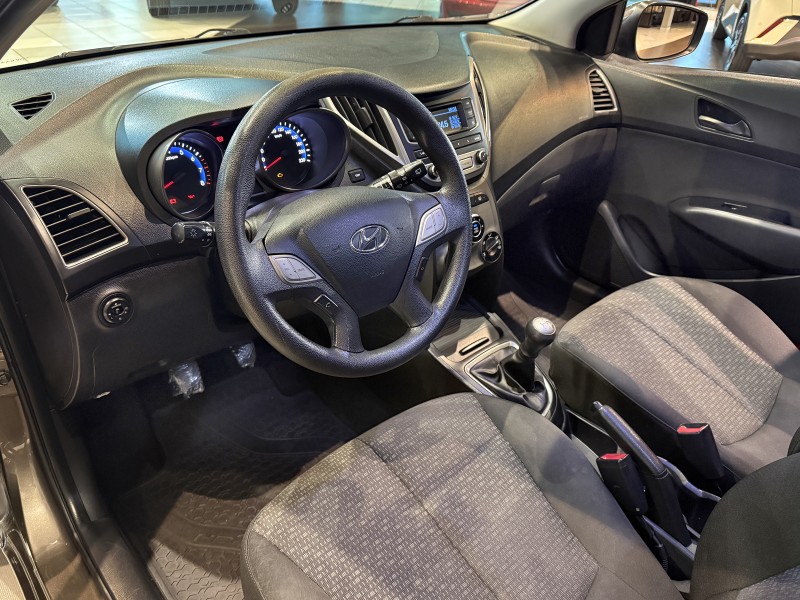 HB20 1.0 COMFORT 12V FLEX 4P MANUAL - 2017 - FARROUPILHA