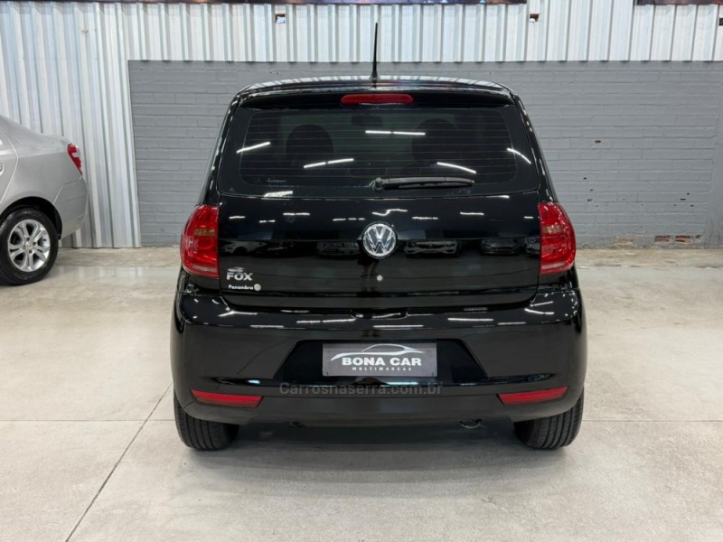 FOX 1.0 MI 8V FLEX 2P MANUAL - 2011 - CAXIAS DO SUL